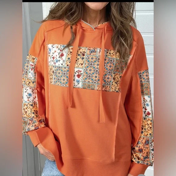 NWT Women’s Floral Patchwork Hoodie with Drawstring Orange Size Large - Picture 3 of 8